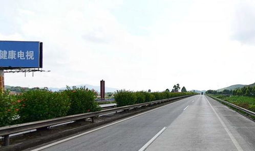 广东江门 高速公路扩容升级，双向八至十车道助力大湾区交通一体化