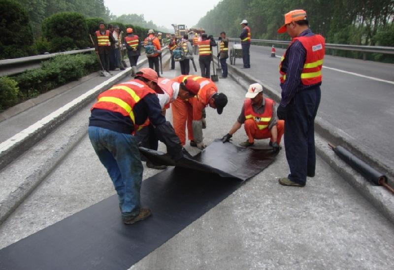 【肥城华谊】广东湛江YN公路用防裂贴厂家打折活动157538
